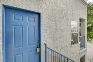 Photo #4: 2403625 Listing 