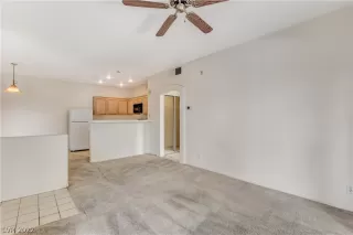 Photo #6: 2403625 Listing 