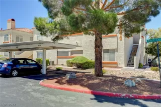 Photo #3: 2403665 Listing 