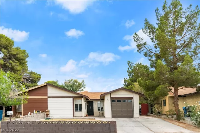MLS: 2403667 Condo For Sale