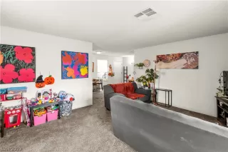 Photo #5: 2403667 Listing 