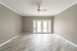 Photo #2: 2403683 Listing 