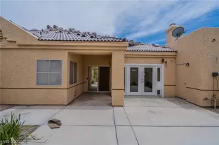 Photo #4: 2403683 Listing 