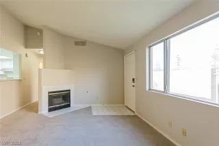 Photo #2: 2403715 Listing