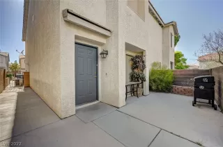 Photo #2: 2403718 Listing