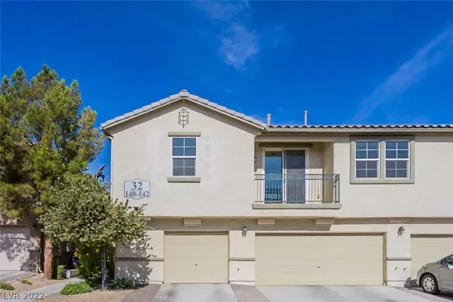 MLS: 2403722 Condo For Sale