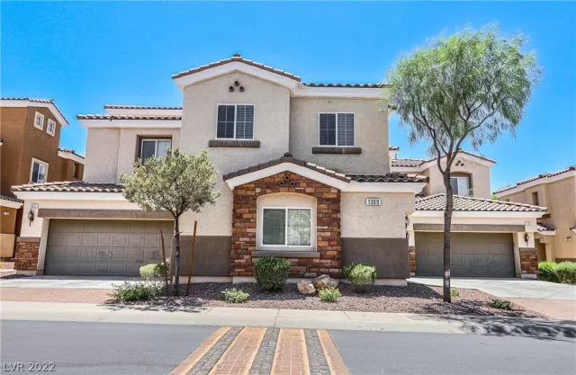 MLS: 2403752 Condo For Sale