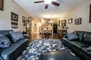 Photo #6: 2403752 Listing