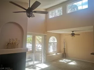 Photo #2: 2403754 Listing 