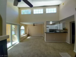 Photo #5: 2403754 Listing 