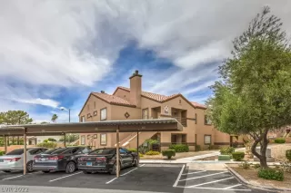 Photo #3: 2403824 Listing 