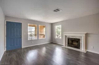 Photo #4: 2403824 Listing 