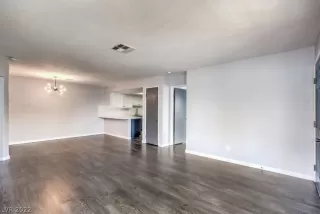 Photo #6: 2403824 Listing 