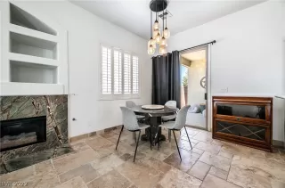 Photo #6: 2403832 Listing