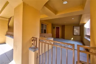 Photo #1: 2403839 Listing 