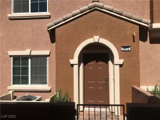 Photo #3: 2403840 Listing 