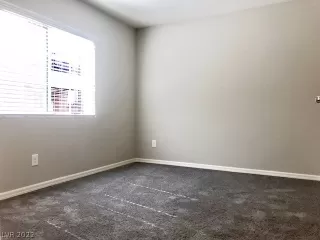 Photo #4: 2403840 Listing 