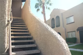 Photo #1: 2403848 Listing 