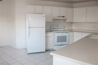 Photo #2: 2403848 Listing 