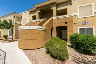 Photo #1: 2403864 Listing 