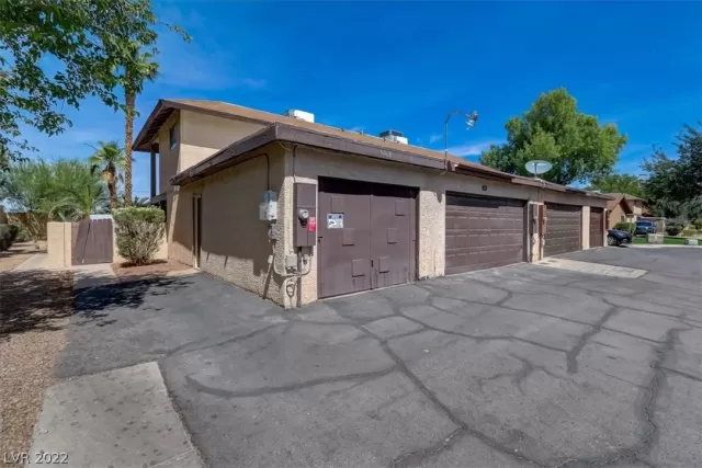 MLS: 2403891 Condo For Sale