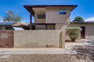 Photo #2: 2403891 Listing