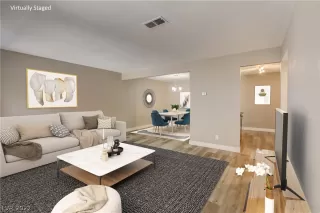 Photo #5: 2403891 Listing