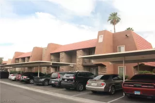 Photo #1: 2403906 Listing