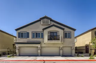 Photo #1: 2404016 Listing