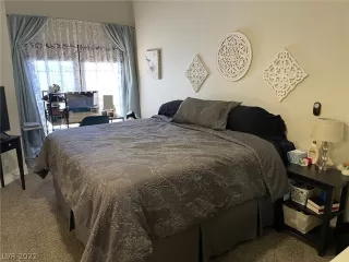 Photo #6: 2404021 Listing 