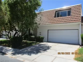 Photo #1: 2404037 Listing