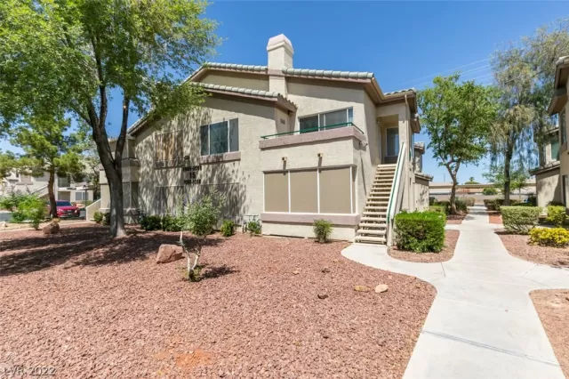 MLS: 2404065 Condo For Sale