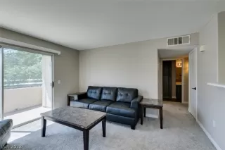 Photo #1: 2404065 Listing