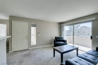 Photo #2: 2404065 Listing