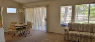 Photo #4: 2404097 Listing