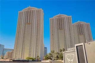 Photo #1: 2404115 Listing 