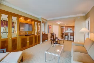 Photo #6: 2404115 Listing 