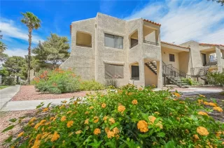 Photo #3: 2404123 Listing 