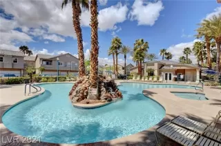 Photo #1: 2404137 Listing 