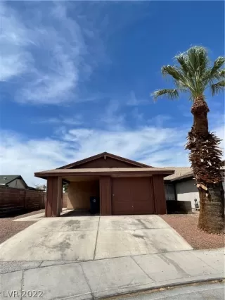 Photo #1: 2404181 Listing