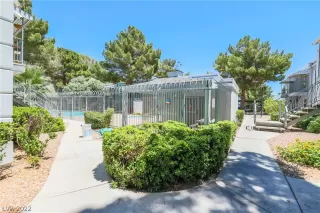 Photo #2: 2404190 Listing 