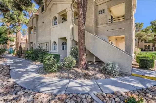 MLS: 2404210 Condo For Sale