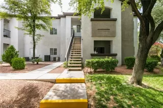 Photo #2: 2404218 Listing 