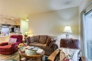 Photo #6: 2404218 Listing 