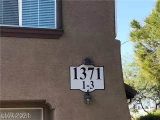 Photo #1: 2404229 Listing 