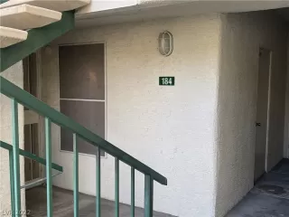 Photo #3: 2404235 Listing 