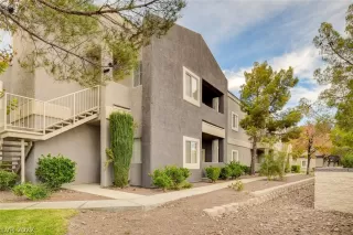 Photo #1: 2404257 Listing