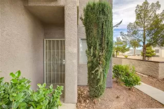 Photo #3: 2404257 Listing