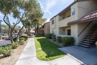 Photo #1: 2404277 Listing 