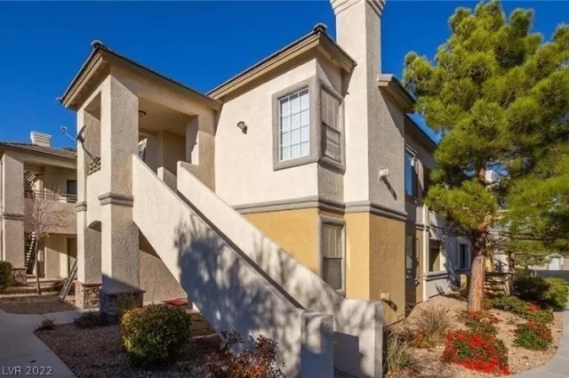 MLS: 2404290 Condo For Sale